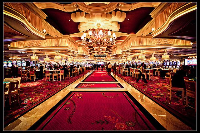 Slots Royale آن لائن کیسینو میں اصل گیمز